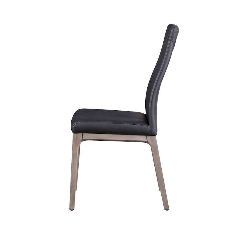 Ensemble table et chaises de salle à manger dépareillé (avec chaises de salle à manger noires)