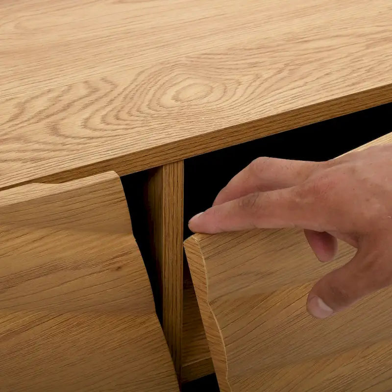 Meuble TV de rangement à quatre portes avec motif d'ondulation d'eau en relief de 63 pouces - 63